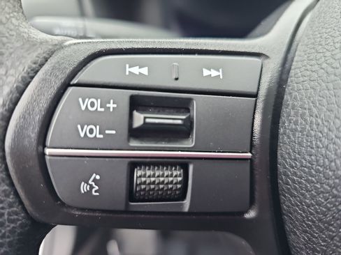 Used 2025 Honda Accord SE image 17