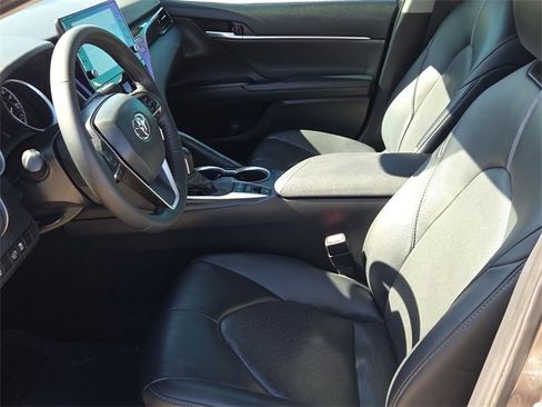 Used 2024 Toyota Camry XLE image 17