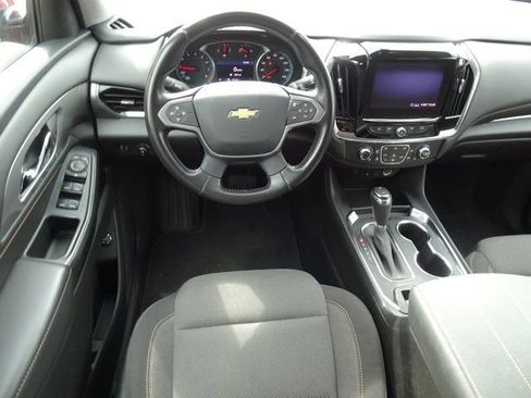 Used 2020 Chevrolet Traverse LT FWD image 15