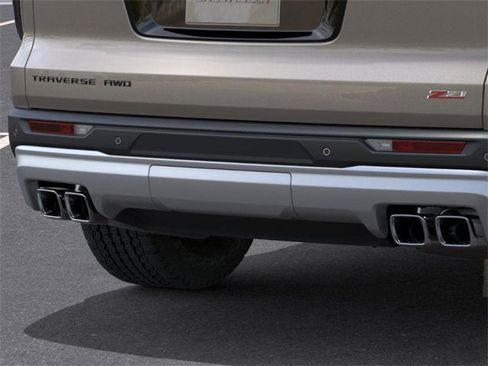 New 2026 Chevrolet Traverse Z71 w/ LPO, Floor Liner Package image 14