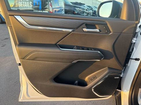 New 2026 GMC Acadia Elevation w/ Black Edition FWD image 11