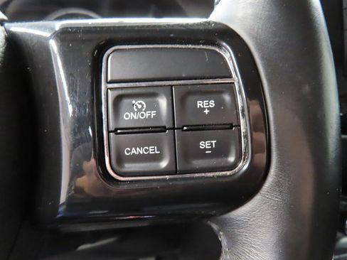 Used 2017 Jeep Wrangler Unlimited Sahara w/ Connectivity Group image 47