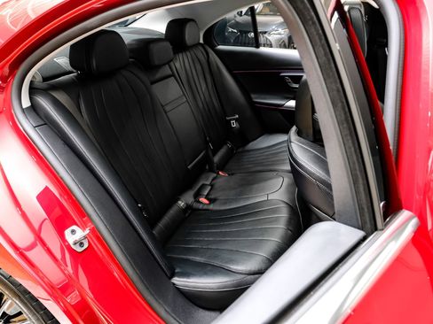 Used 2025 Mercedes-Benz E 350 Sedan image 36