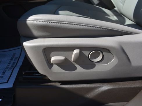 New 2026 Chevrolet Silverado 1500 RST AWD/4WD image 17