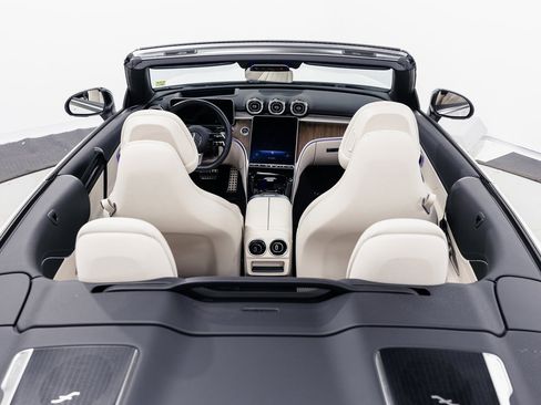 Used 2024 Mercedes-Benz CLE 450 4MATIC Cabriolet image 26