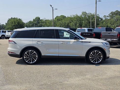Used 2020 Lincoln Aviator Reserve w/ Equipment Group 202A AWD/4WD image 4