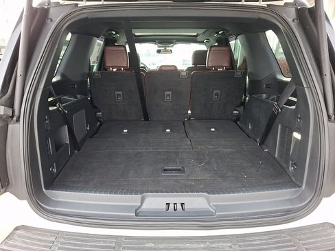 Used 2022 Ford Expedition Limited image 30