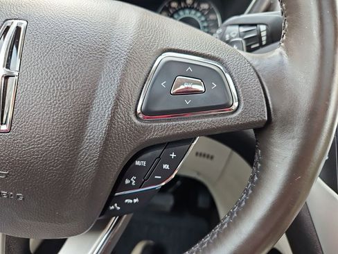 Used 2016 Lincoln MKC Reserve w/ Lincoln MKC Climate Package image 12