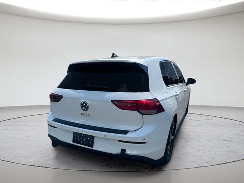 Used 2024 Volkswagen GTI SE FWD image 8