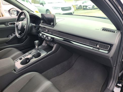 Used 2023 Honda Civic Sport image 19
