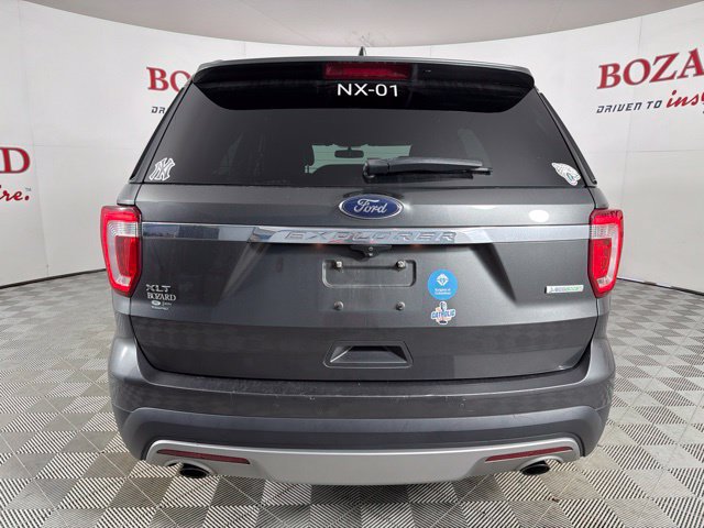 Used 2017 Ford Explorer XLT w/ Equipment Group 202A FWD image 11