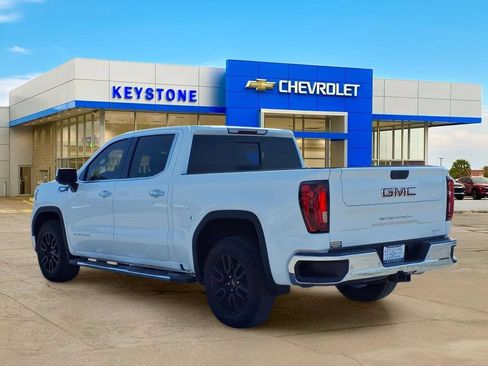 Used 2021 GMC Sierra 1500 SLT w/ SLT Premium Plus Package RWD image 5