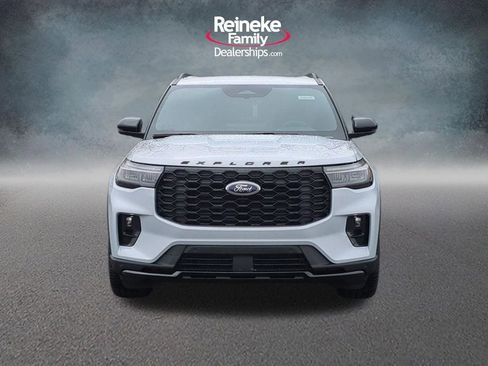 New 2026 Ford Explorer ST-Line image 9