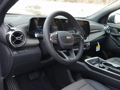 New 2026 Chevrolet Equinox LT image 6