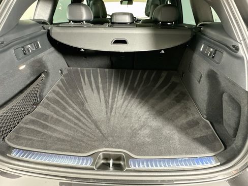 Used 2024 Mercedes-Benz GLC 300 4MATIC image 27