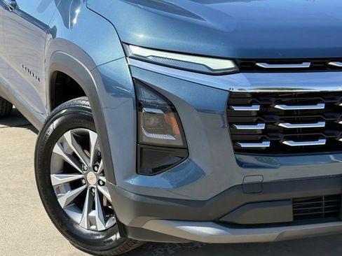 Used 2026 Chevrolet Equinox LT FWD image 4