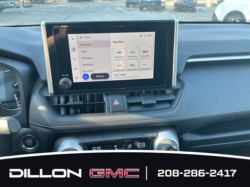 Used 2025 Toyota RAV4 XLE AWD/4WD image 3