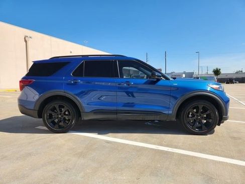 Used 2022 Ford Explorer ST-Line w/ Class IV Trailer Tow Package RWD image 4