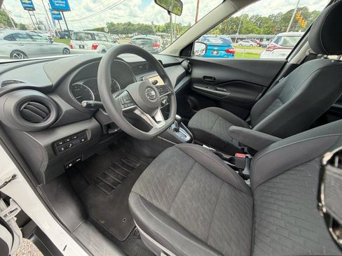 Used 2021 Nissan Kicks S FWD image 44