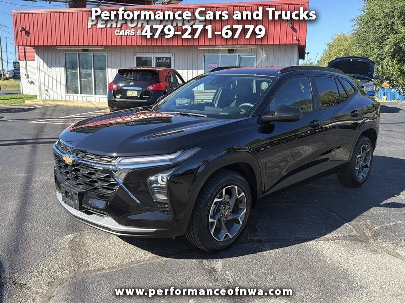 Used 2024 Chevrolet Trax LT FWD image 1
