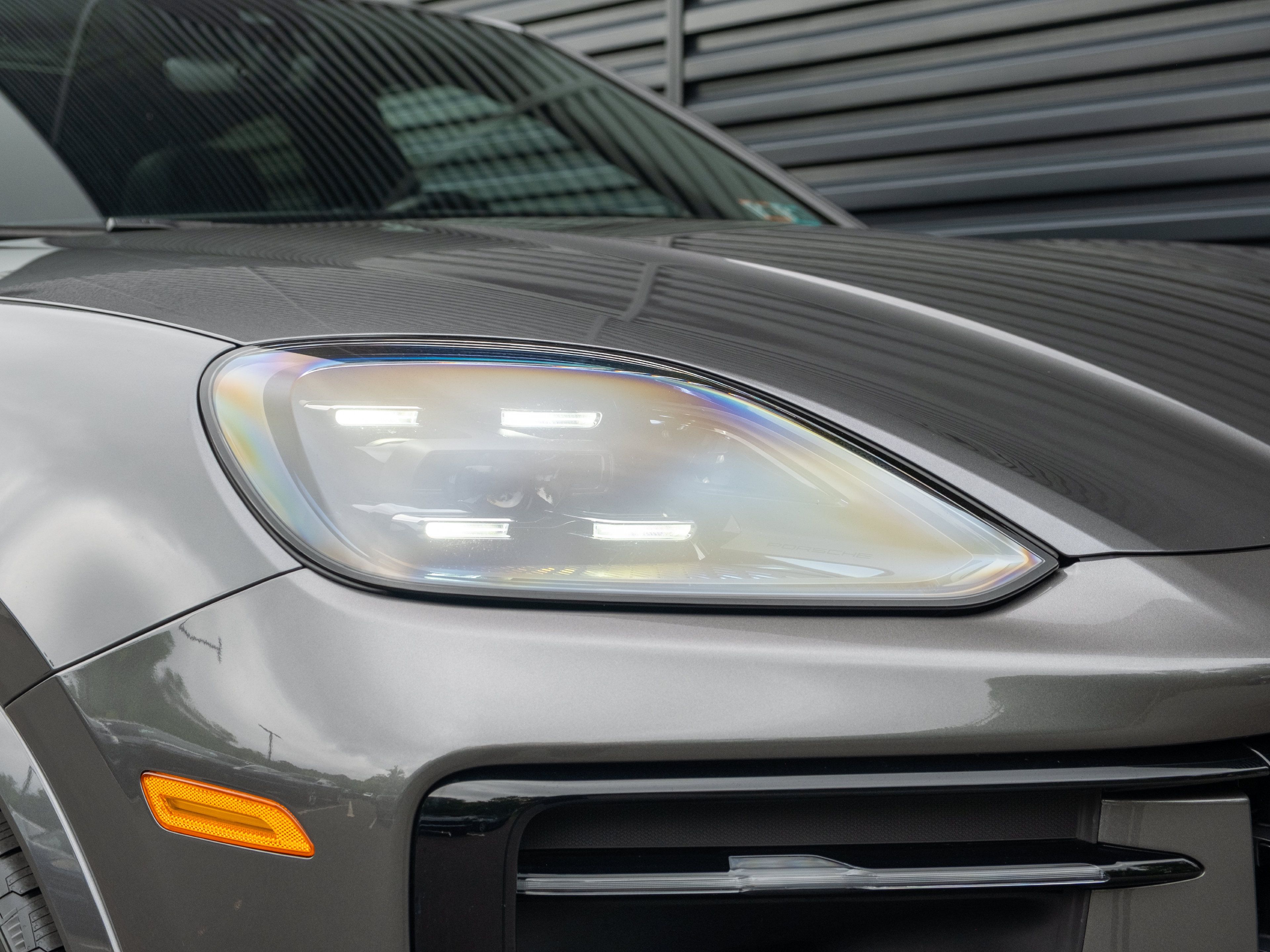 Used 2024 Porsche Cayenne Coupe AWD/4WD image 16
