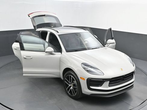 New 2026 Porsche Macan AWD/4WD image 49