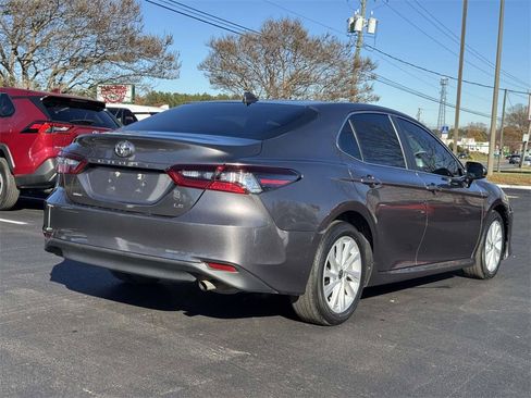 Used 2023 Toyota Camry LE image 20