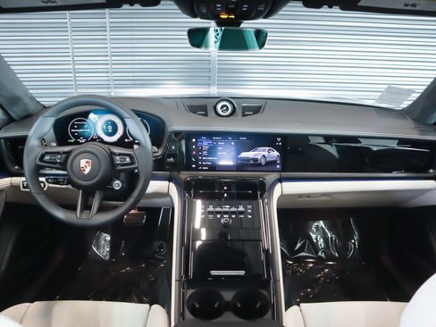 New 2026 Porsche Panamera GTS image 12