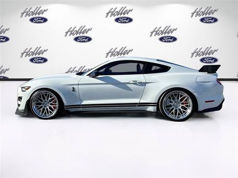 Certified 2022 Ford Mustang Shelby GT500 w/ Carbon Fiber Track Pack RWD image 5