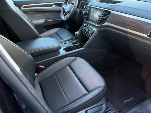 Used 2022 Volkswagen Atlas SE FWD image 9