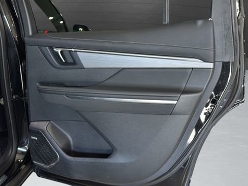 Used 2025 Buick Enclave Preferred image 31