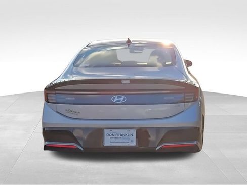 New 2025 Hyundai Sonata SEL FWD image 8