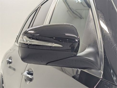 Used 2024 Mercedes-Benz Maybach GLS 600 4MATIC image 34