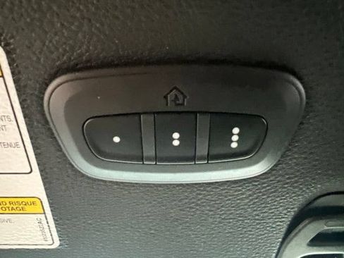Used 2021 Jeep Wrangler Unlimited Rubicon w/ Dual Top Group AWD/4WD image 31
