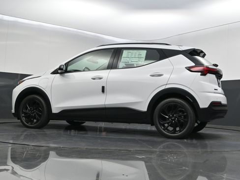 New 2027 Chevrolet Bolt RS FWD image 39