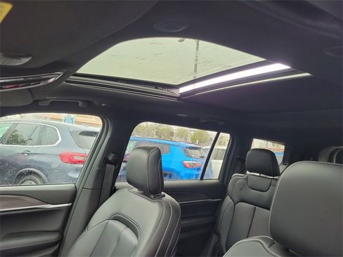 New 2025 Jeep Grand Cherokee L Limited image 32