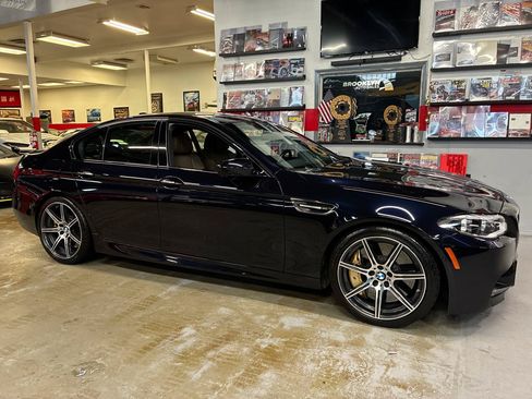 Used 2016 BMW M5 RWD image 6