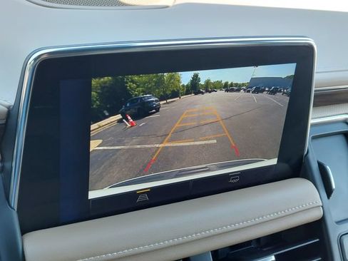 Used 2022 Chevrolet Suburban Premier AWD/4WD image 14