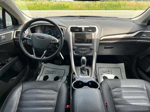 Used 2016 Ford Fusion SE w/ Equipment Group 202A AWD/4WD image 17