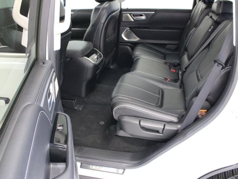 Used 2025 INFINITI QX80 Sensory AWD/4WD image 32