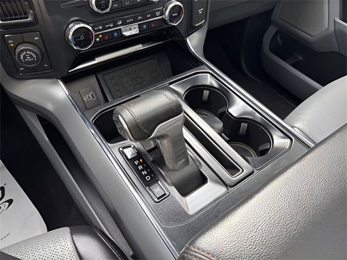 Used 2025 Ford F150 Lariat w/ Equipment Group 502A High image 17