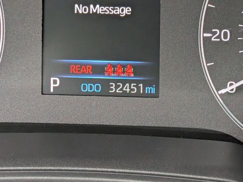 Used 2024 Toyota Corolla Cross LE FWD image 24