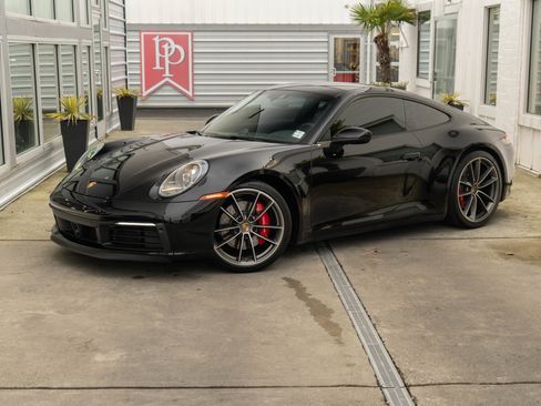 Used 2020 Porsche 911 Carrera 4S image 2