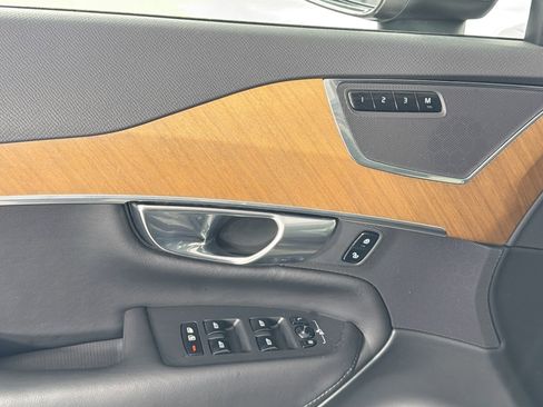 Certified 2023 Volvo XC90 B6 Plus image 18