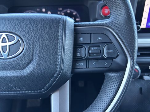 Used 2024 Toyota Tacoma TRD Off-Road image 25