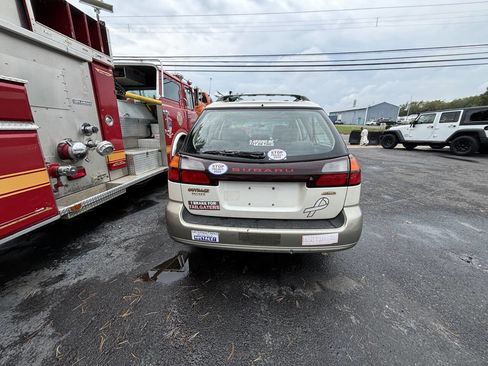 Used 2002 Subaru Outback Wagon image 6