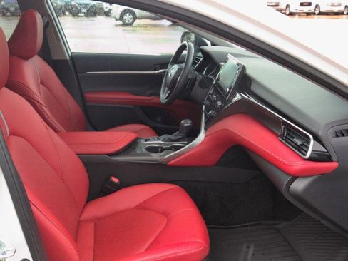Used 2022 Toyota Camry XSE w/ Cold Weather Package FWD image 31