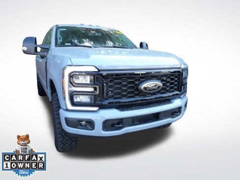 Used 2025 Ford F250 Lariat w/ Lariat Ultimate Package image 3