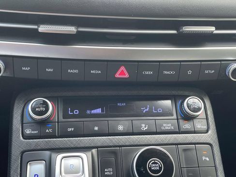 Used 2024 Hyundai Palisade Limited FWD image 31