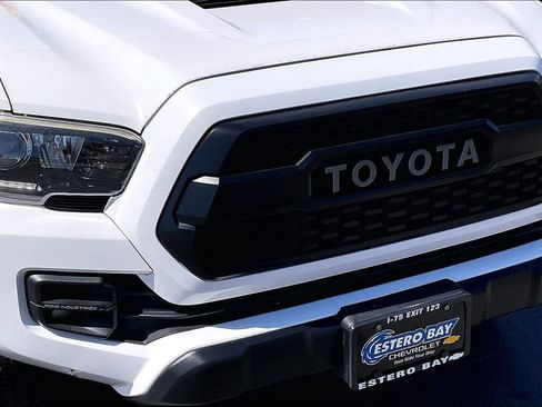 Used 2017 Toyota Tacoma TRD Pro image 29